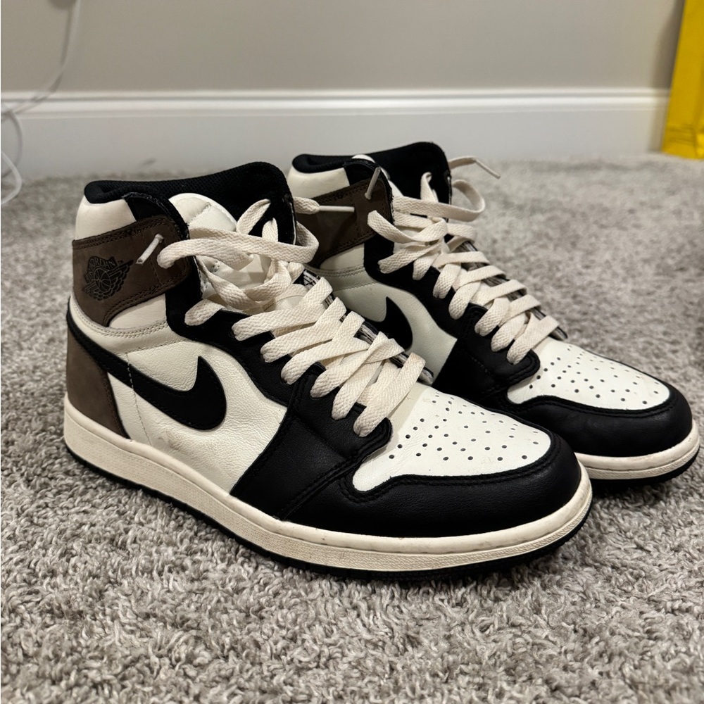 Jordan 1 Retro High - Dark Mocha